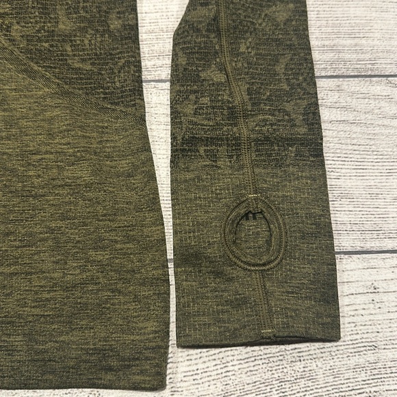 🍋Women’s Lululemon Swiftly Tech Long Sleeve Crew size 6🍋black/brave olive - Picture 6 of 16